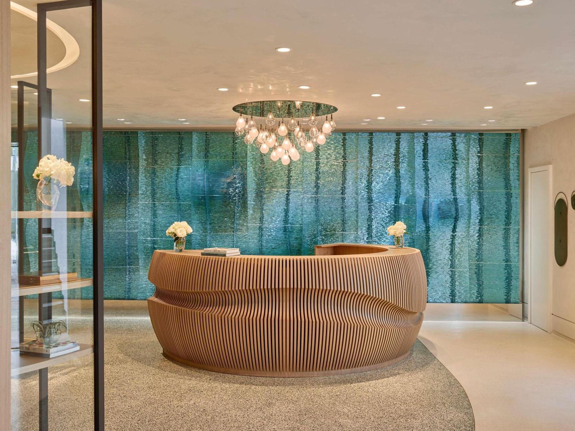 Hotel Fairmont Golden 5*