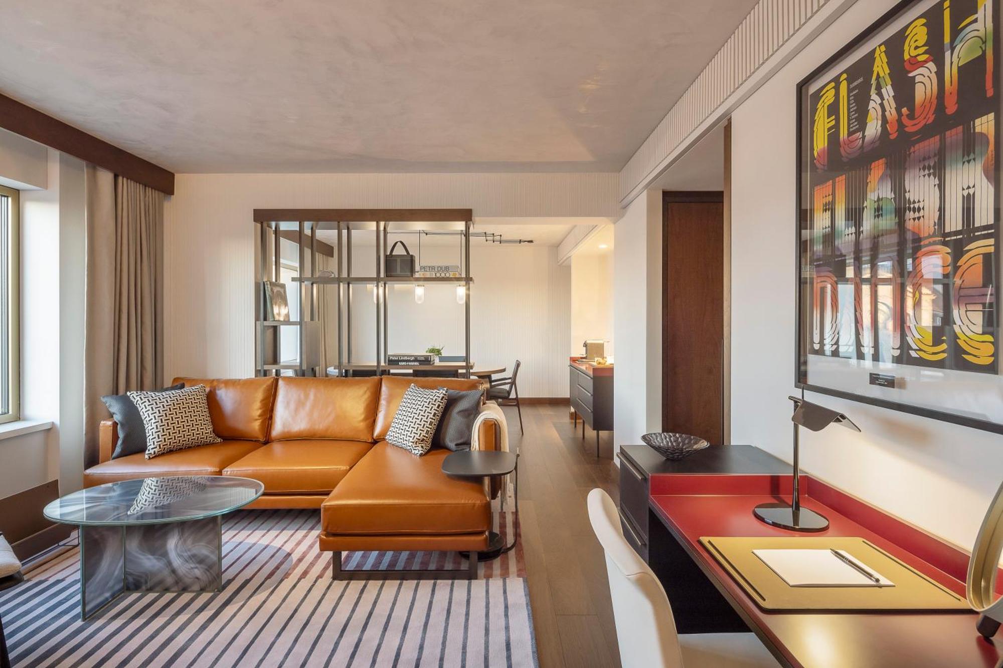 Fairmont Golden Hotel