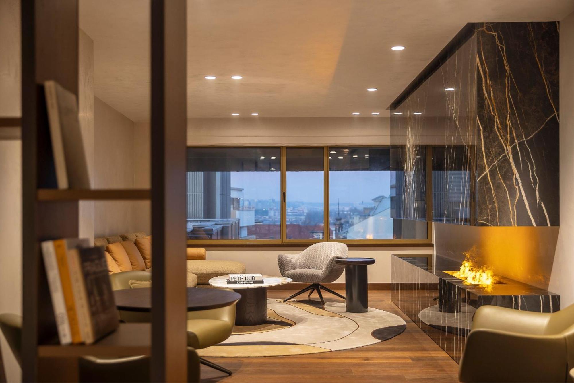Fairmont Golden Hotel 5*